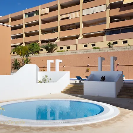 Yulian Costa Adeje (Tenerife)